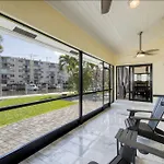 Marble House In Lauderdale Harbours