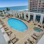 Chic Beachfront Bliss - Your Perfect 1 Bedroom Retreat!