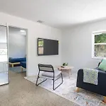 Lovely 2 Bed 1 Bath Near Las Olas W/Free Parking!