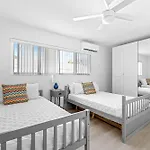2-Min Walk To The Beach! Sleeps 7 - Large 2Br2Ba #5