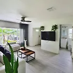 Private Paradise With Lap Pool Close To The City Center
