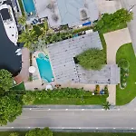 Waterfront Villa With In-Law Suite And Stunning Pool