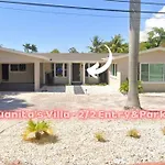 Juanita\'S Waterfront Villa
