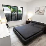 New Construction, Built-In Bbq, 3 Miles To Beaches
