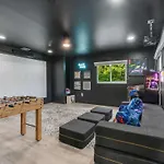 Huge Heated Pool Villa With Gameroom