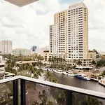 Flow Fort Lauderdale Hotel