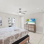 Beach, Pool & Las Olas Getaway