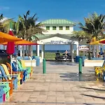 Family House 2 Blocks From The Beach 2B2B