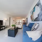 Tides Hollywood Apartments