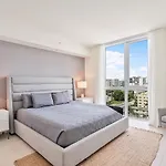 914 Tiffany House Condo
