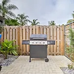 Modern Retreat 3 Miles From Fort Lauderdale Beach!