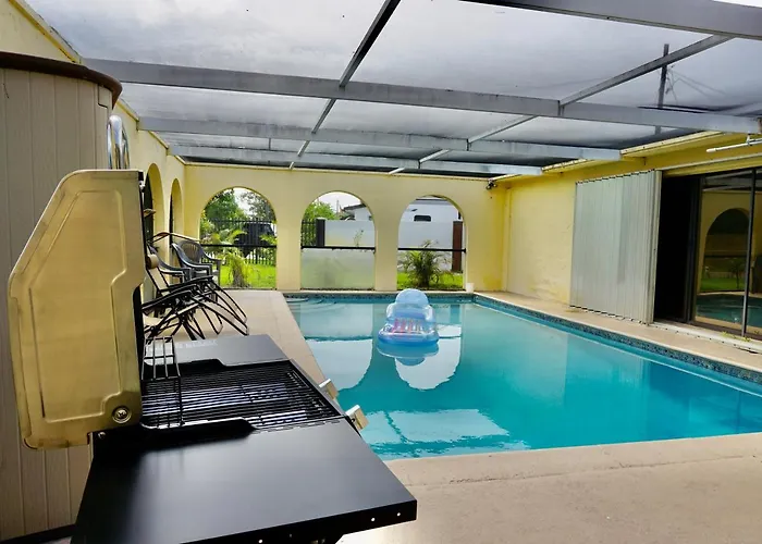 Ukiyo Hostel- Fort Lauderdale Escape