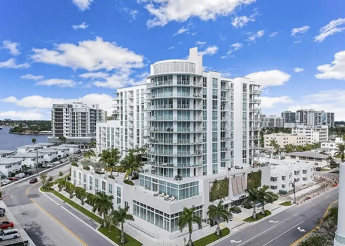914 Tiffany House Condo