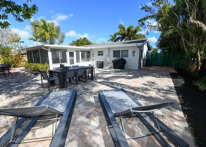 4Br Home, Hot Tub, Near Beach & Wilton Manors