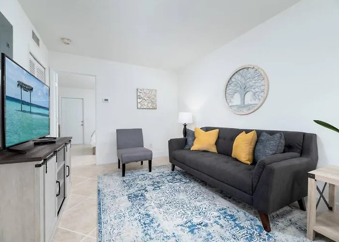 Heart Of Wilton 2 Recently Remodeled