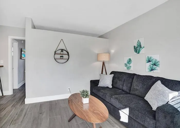 Rustic Retreats Beachy 1Br For 4 Guests In The Heart Of Fort Lauderdale