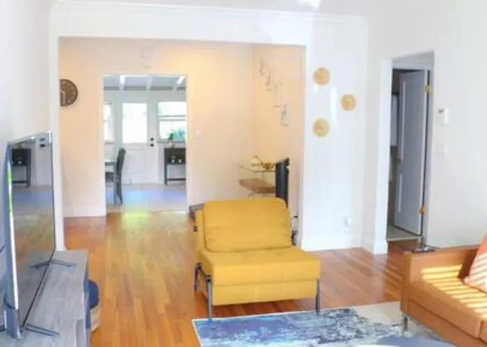 Sunny 3 Bedroom 3 Bath Retreat In Fort Lauderdale