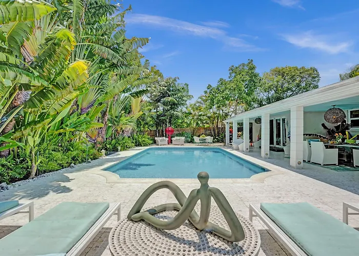 New! Waterfront Heated Pool, Fishing Pier, Designer Touches, 2Mi To Beach