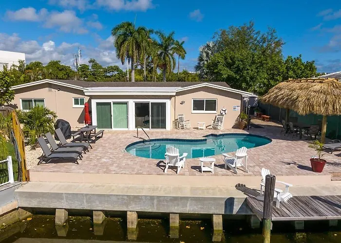 Juanita\'S Waterfront Villa