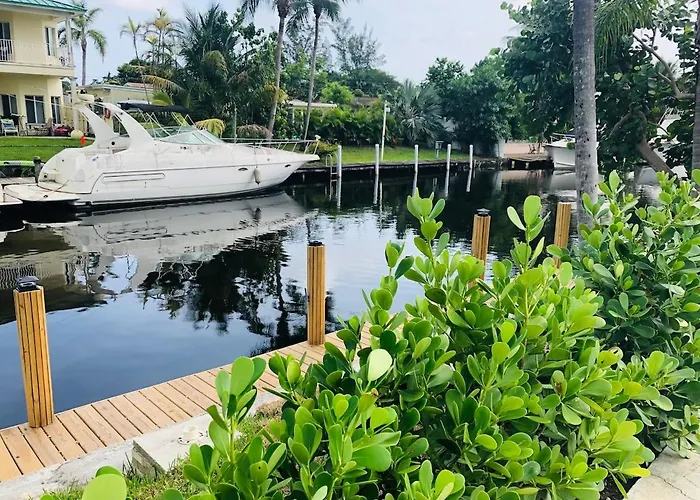 Close To Hard Rock Casino With Water Access