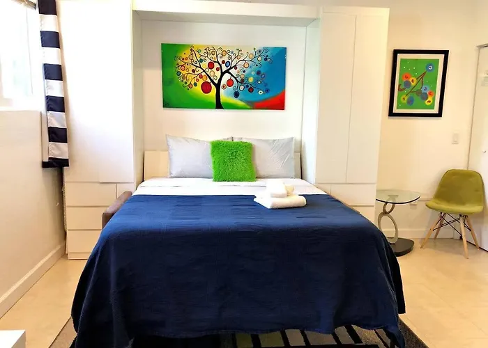 Studio In Las Olas Near Fl Beach