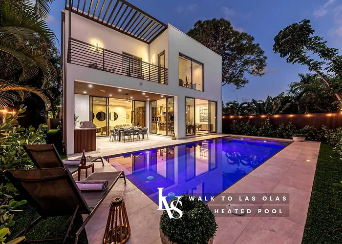 Villa Enclave- Brand New Luxe Las Olas Beach Villa