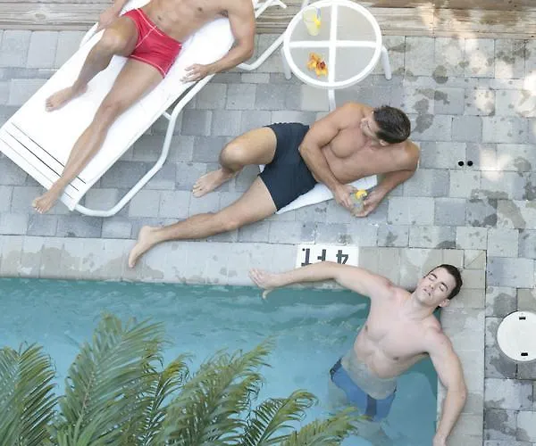 Pineapple Point Guesthouse & Resort - Gay Men\'S Resort