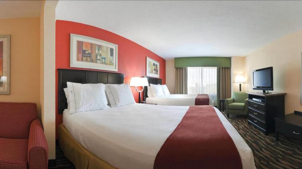 Hotel Express & Lauderdale Airport/cruise Port By Ihg 3*