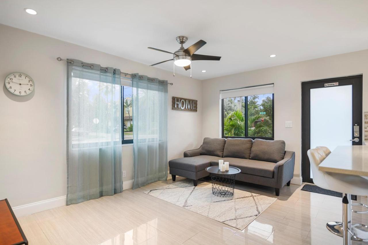 Alani Bay Aparthotel 4*