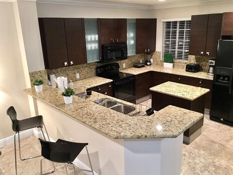 New 4 Bedroom House Close To Everything In Fll#320