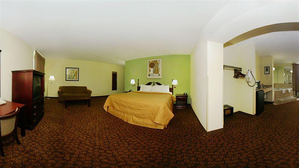 Comfort & Lauderdale West Turnpike 2*