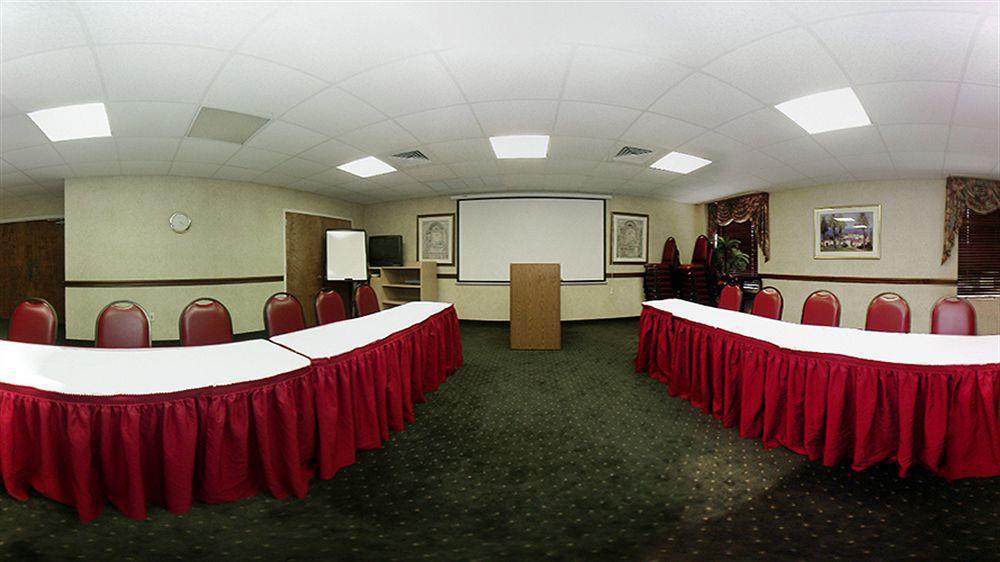Comfort & Lauderdale West Turnpike Hotel 2*