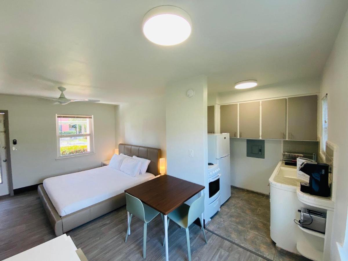 Rolo 3* Fort Lauderdale