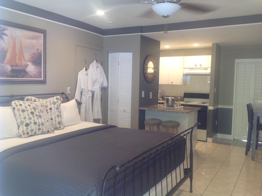 Coral Reef 3* Fort Lauderdale
