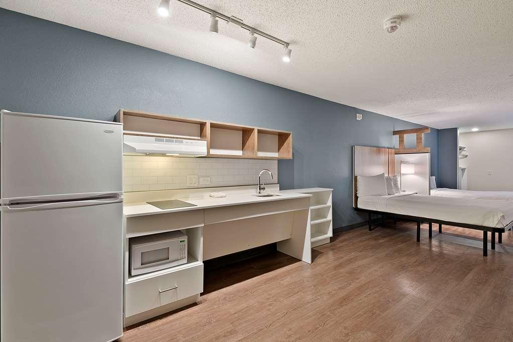 Extended America Premier - Lauderdale - Convention Center - Cruise Port Hotel 2*