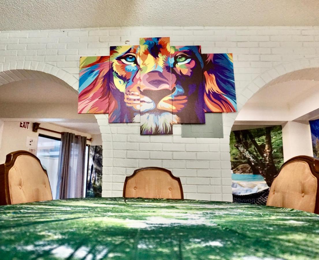 Ukiyo Hostel- Fort Lauderdale Escape Hostel *