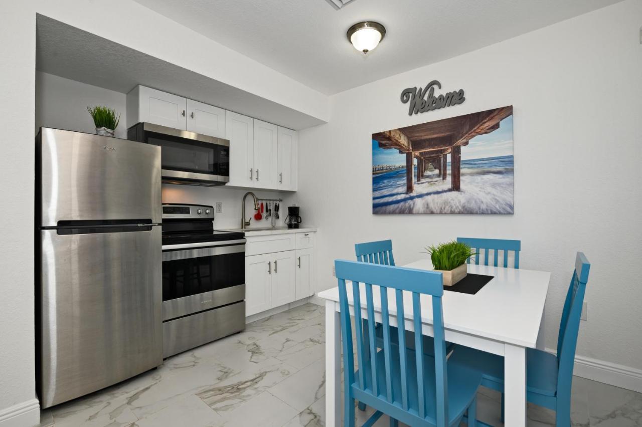 Relax And Enjoy Lauderdale Beach!