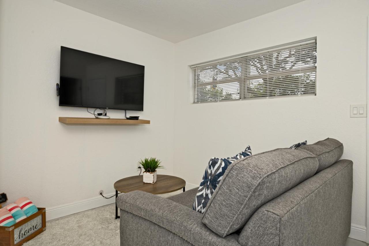 Relax And Enjoy Lauderdale Beach! Fort Lauderdale