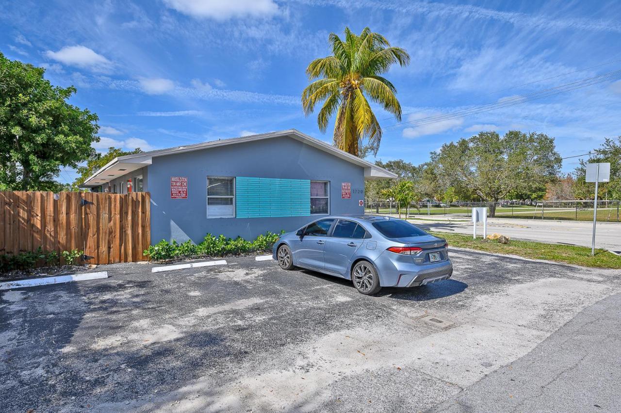 Relax And Enjoy Lauderdale Beach! * Fort Lauderdale