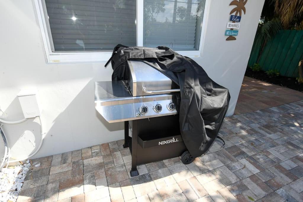 4br Home, Hot Tub, Near & Wilton Manors Holiday home