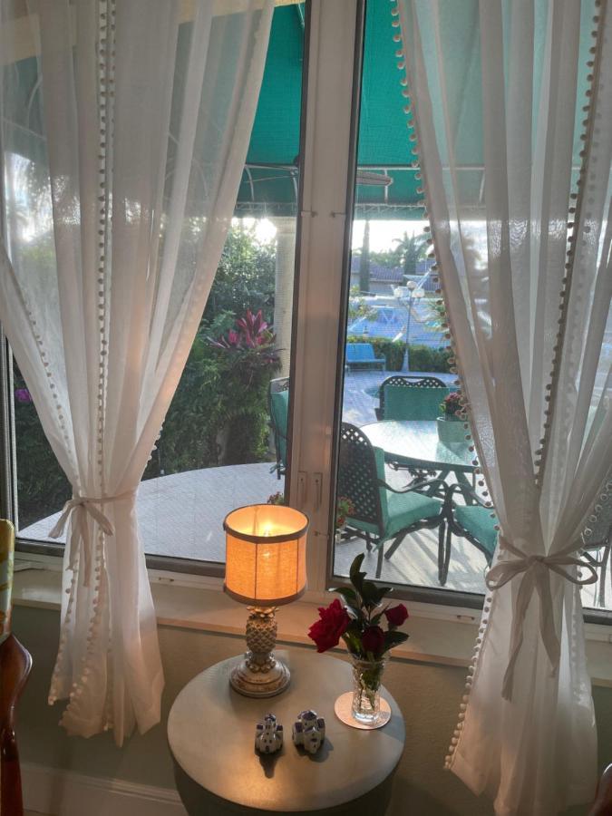 Riviera Olas Bed & Breakfast Fort Lauderdale