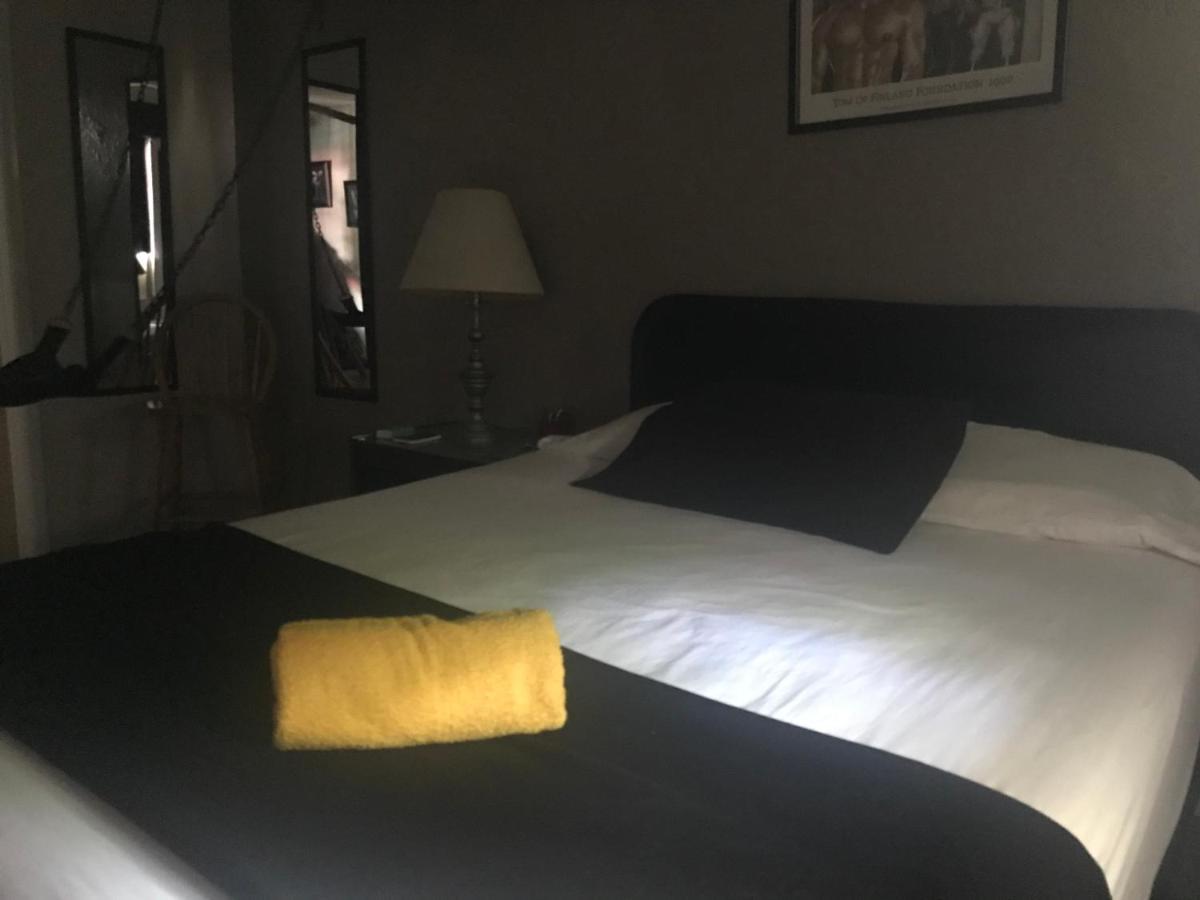 Leather Guest House-gay Male Only 3*