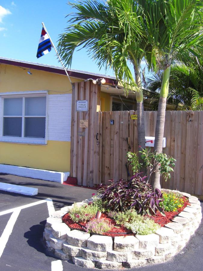 Hotel Leather Guest House-gay Male Only Fort Lauderdale