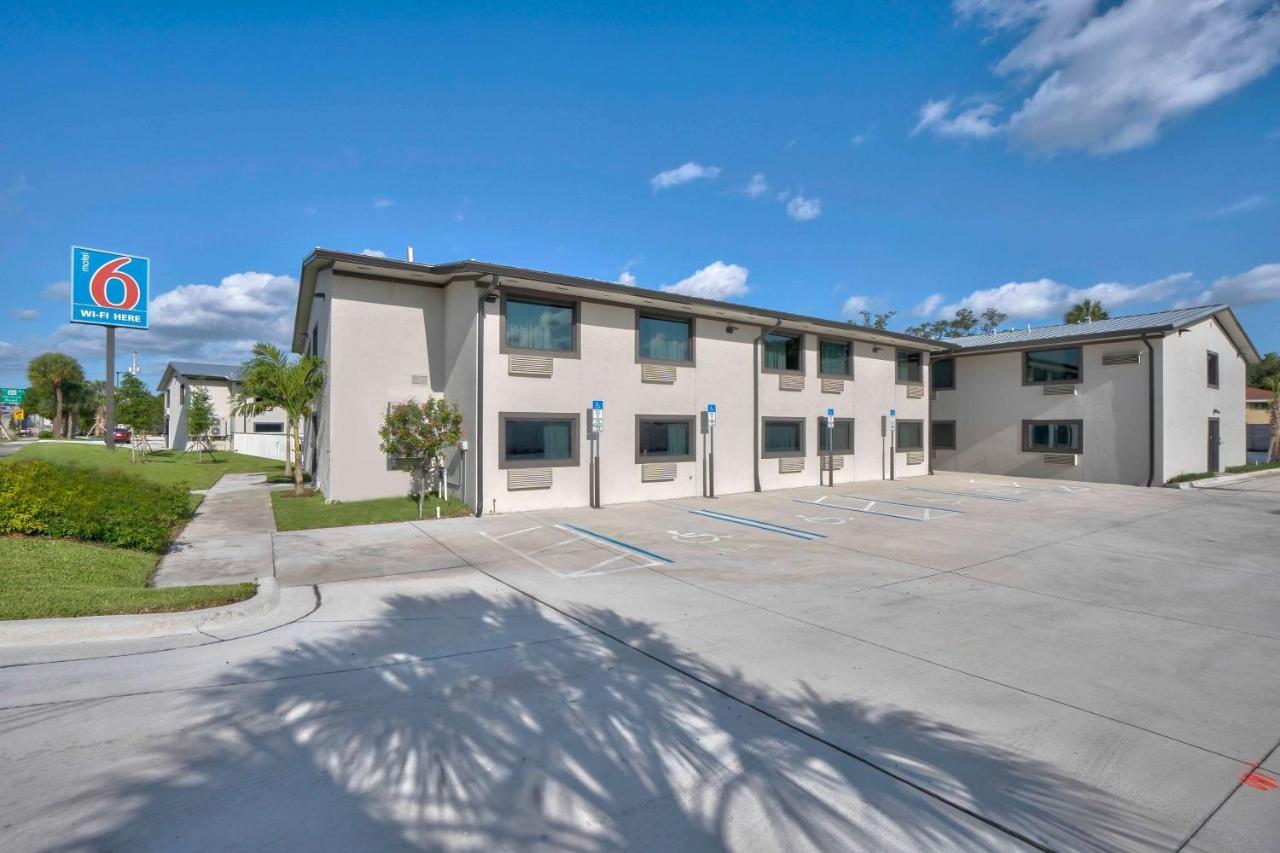 Hotel 6-fort Lauderdale, Fl 2*