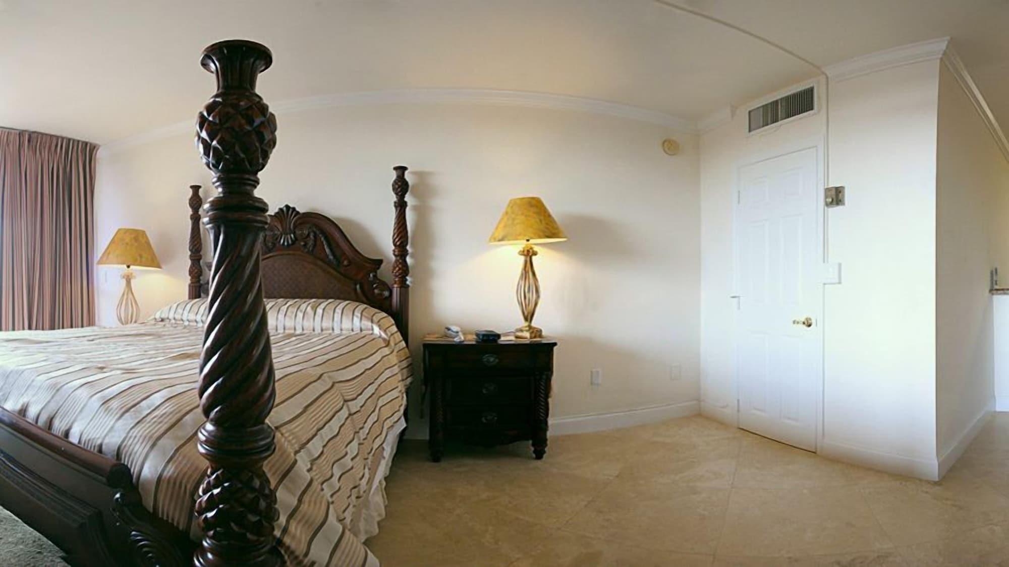 Ocean Manor