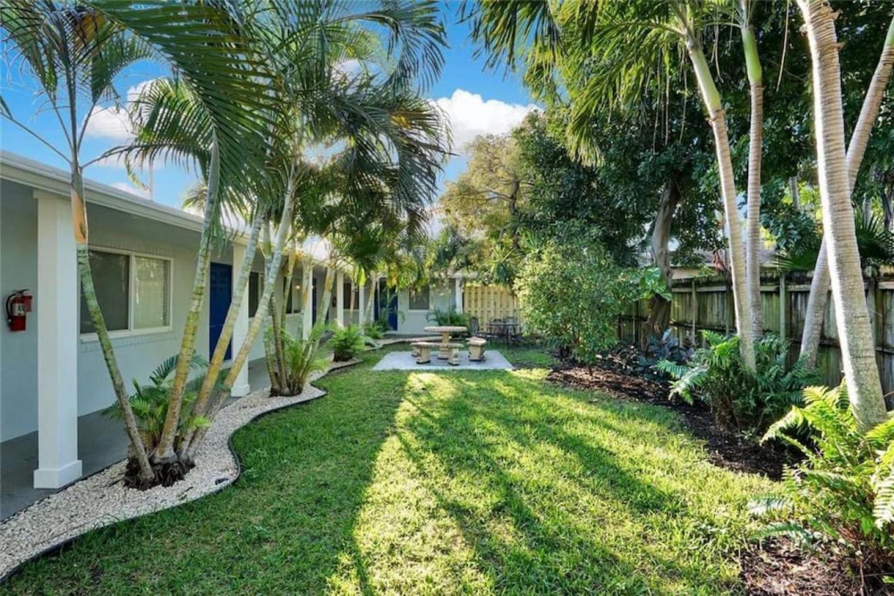 The Palms At Middle River Terrace 2