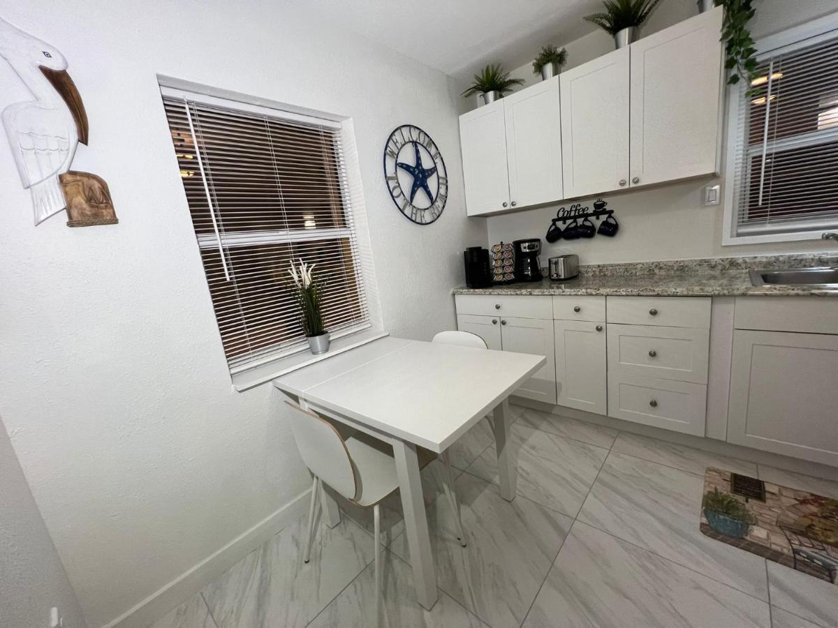 Flamingo - 5 Min To Apartment *