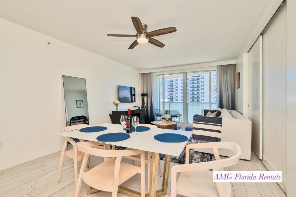 1 Bedroom With Ocean And Views!