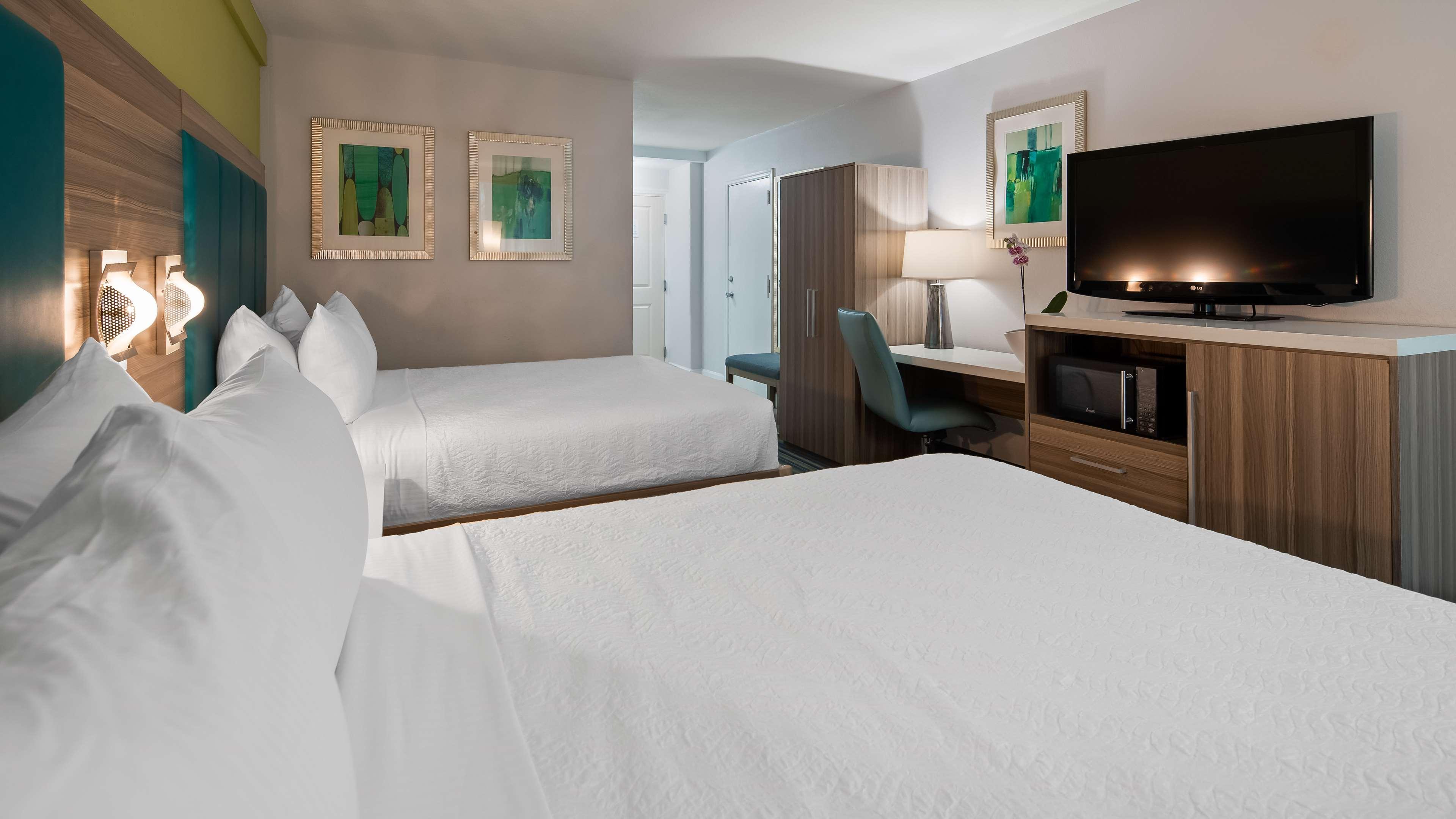 Western Oceanside 3*