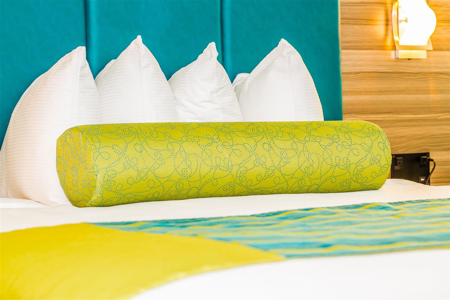 Western Oceanside 3*